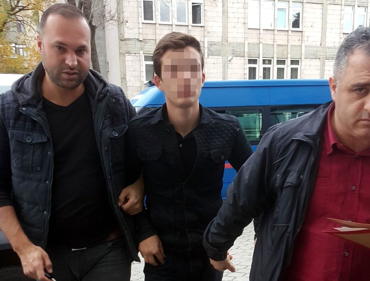 Pompalı Tüfekle Arkadaşını Vuran 17 Yaşındaki Şahıs Tutuklandı
