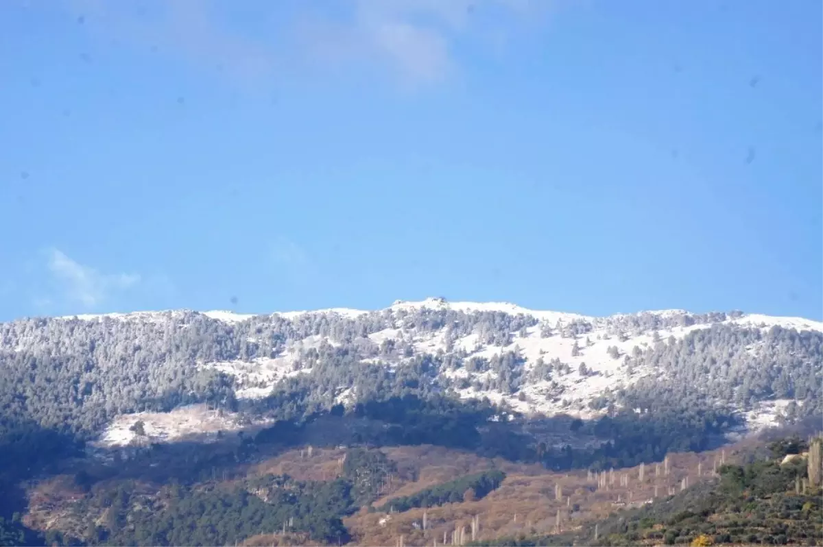 Aydın\'a Yılın İlk Karı Düştü