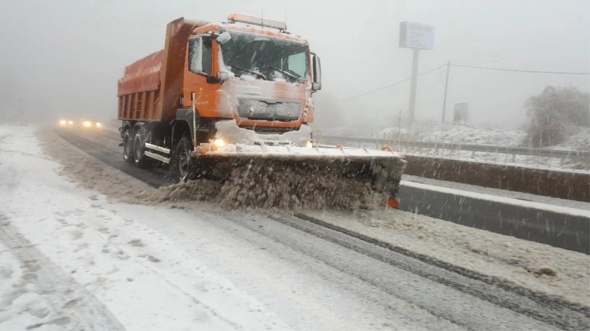 Bolu Dağında Kar Yağışı Etkili Oluyor