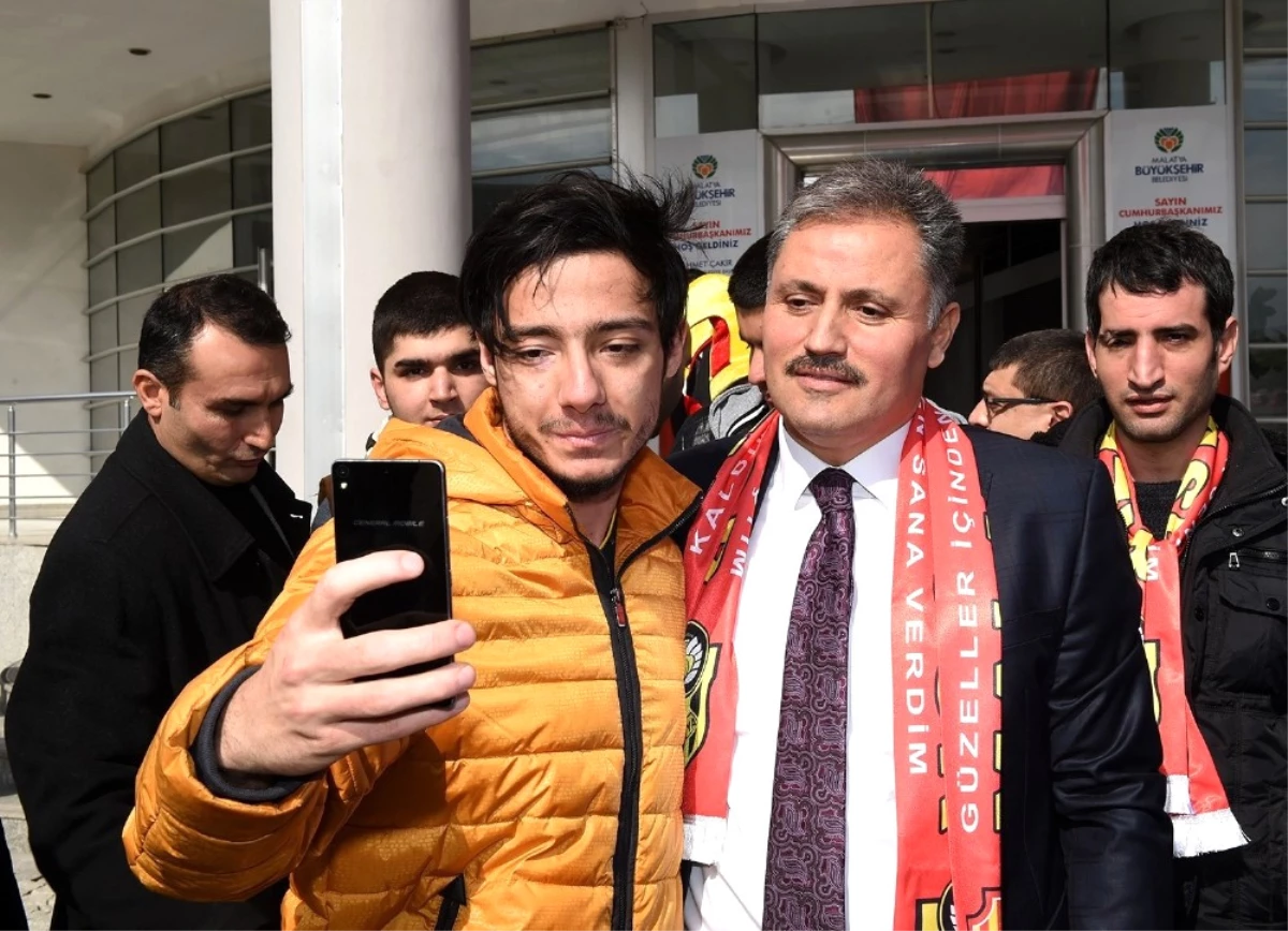 Büyükşehir Belediye Başkanı Çakır\'dan E. Yeni Malatyaspor İçin Güçlü Yönetim Vurgusu