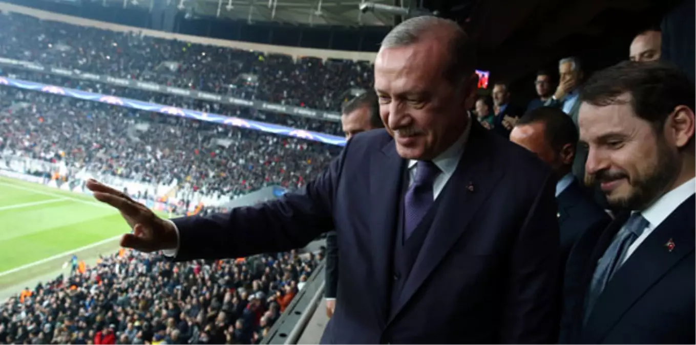 Cumhurbaşkanı Erdoğan, Beşiktaş\'ı Kutladı!