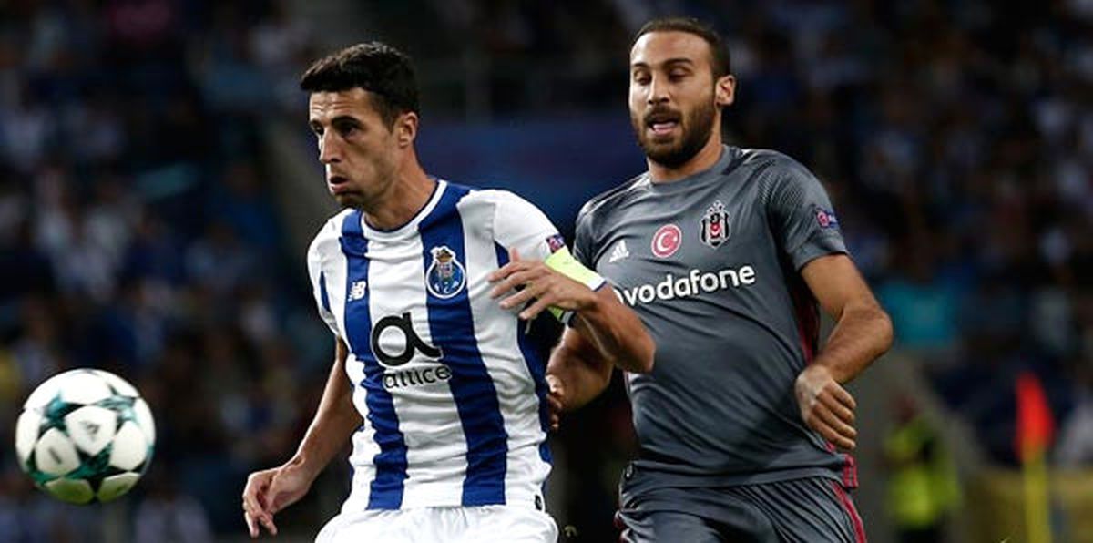 Gözler Cenk Tosun\'da