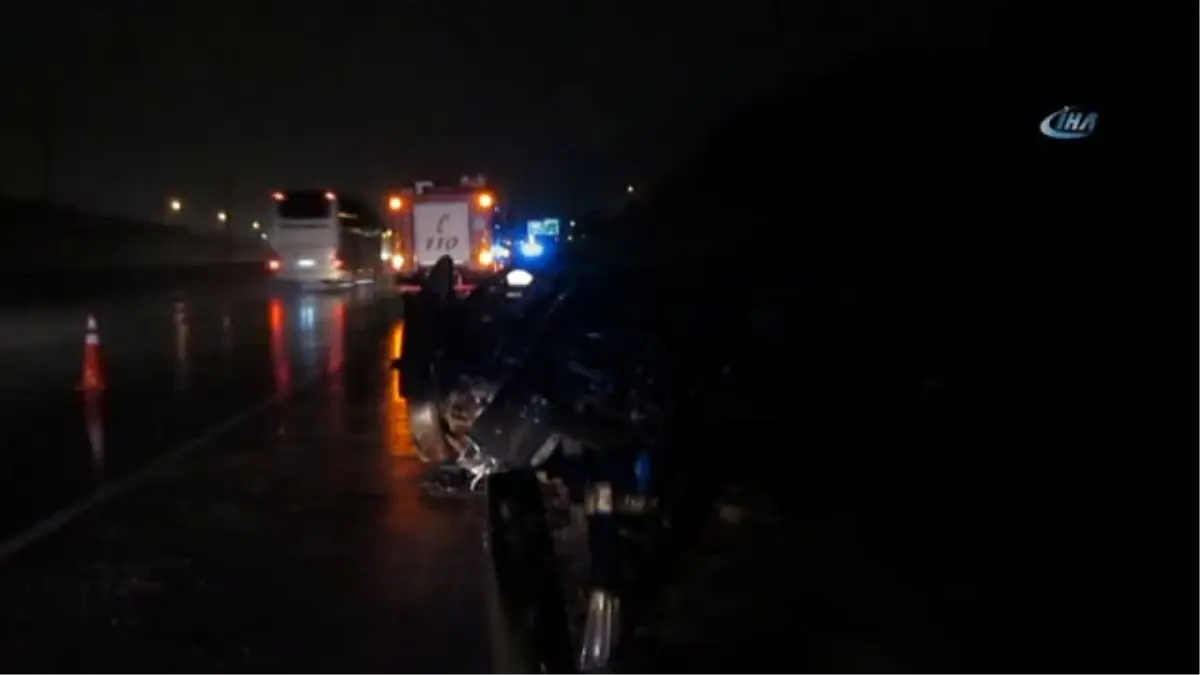 Tem\'de Otomobil Kayganlaşan Yolda Kontrolden Çıktı: 1 Ölü, 4 Yaralı