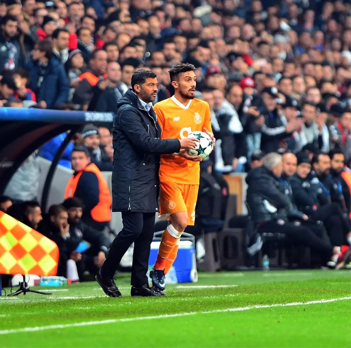 UEFA Şampiyonlar Ligi: Beşiktaş: 1 - Porto: 1 (İlk Yarı)