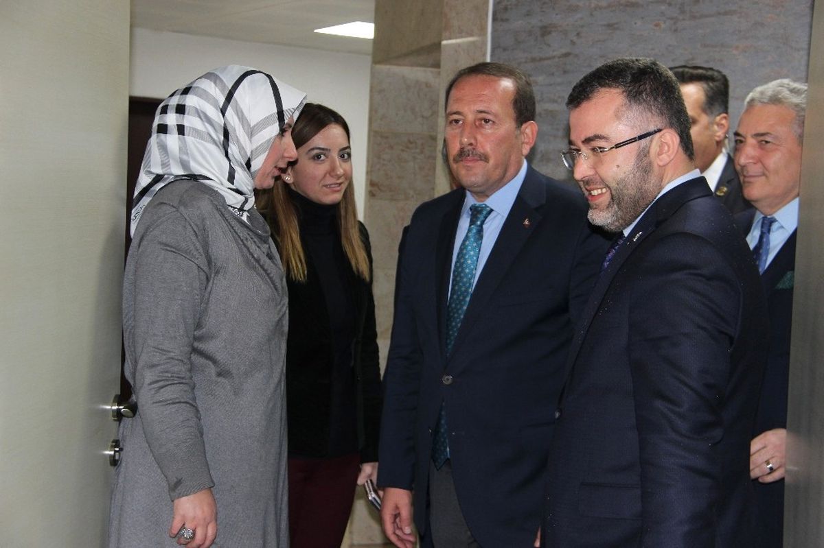 AK Parti Genel Başkan Yardımcısı Karacan Düzce\'de