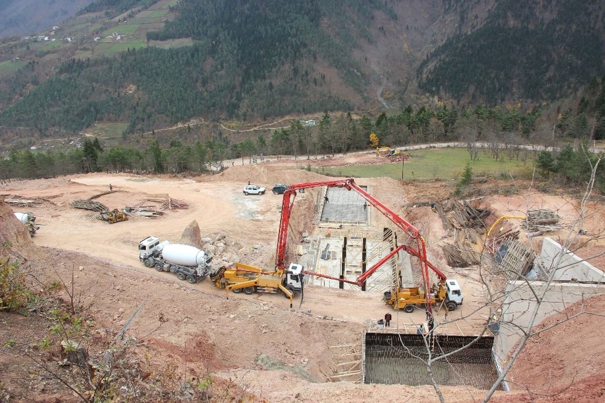 Artvin\'in İçme Suyu Problemi Ortadan Kalkıyor