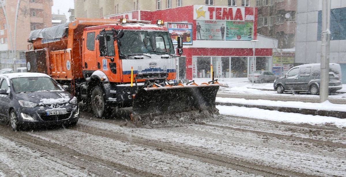 Büyükşehir\'in Kar Timleri İş Başında