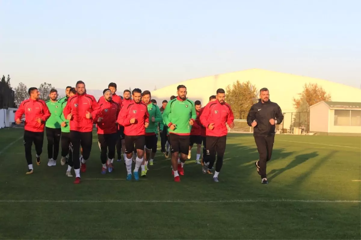 Denizlispor, Balıkesirspor Baltok Hazırlıklarına Devam Ediyor