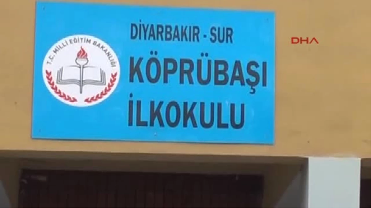 Diyarbakır Arka Sokaklar Dizisinin Mesut Komiseri Sur\'daki Çocukları Sevindirdi