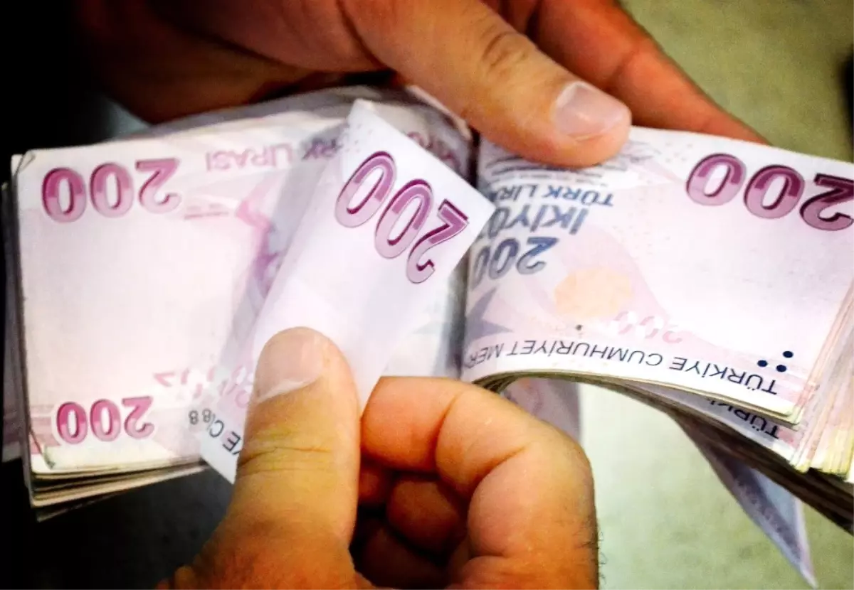 Dolar Rekorla Başladı