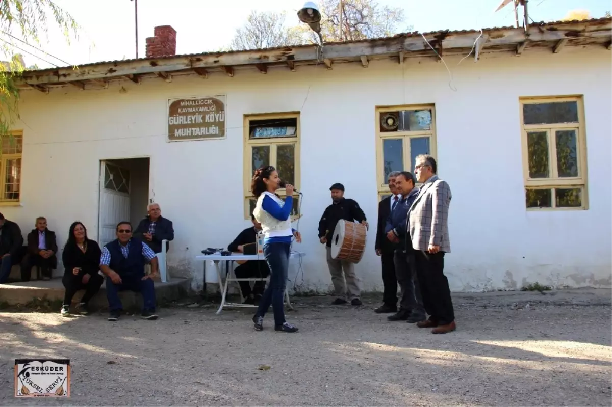 Eskişehirli Sanatçılardan Gürleyik Köyü\'ne Kültür, Sanat, Tarih ve Doğa Gezisi