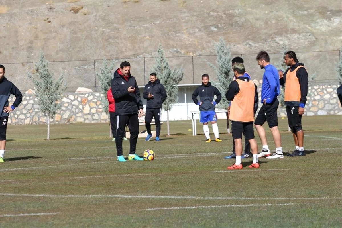 Evkur Yeni Malatyaspor\'da Beşiktaş Mesaisi Sürüyor
