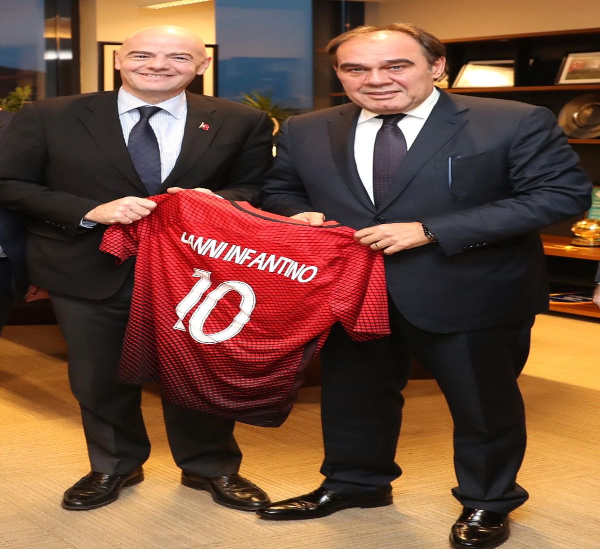 FIFA Başkanı Infantino\'dan Tff\'ye Ziyaret