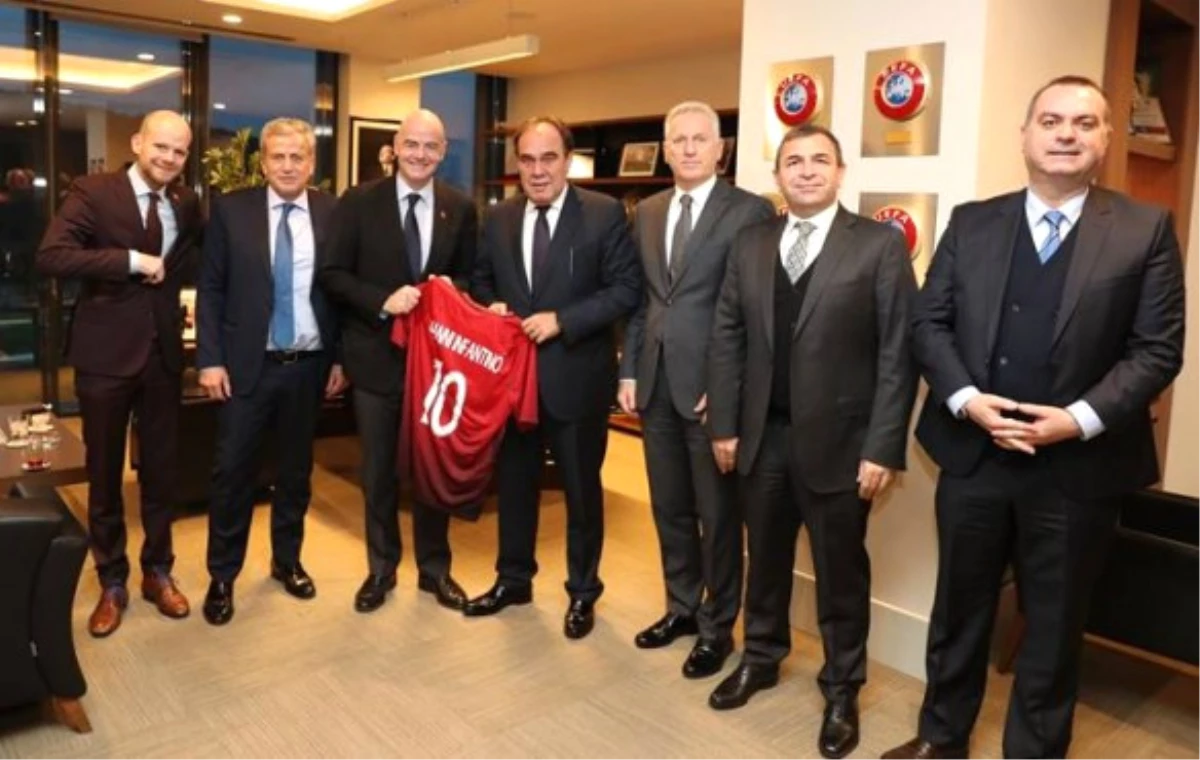 FIFA Başkanı Infantino Demirören\'i Ziyaret Etti
