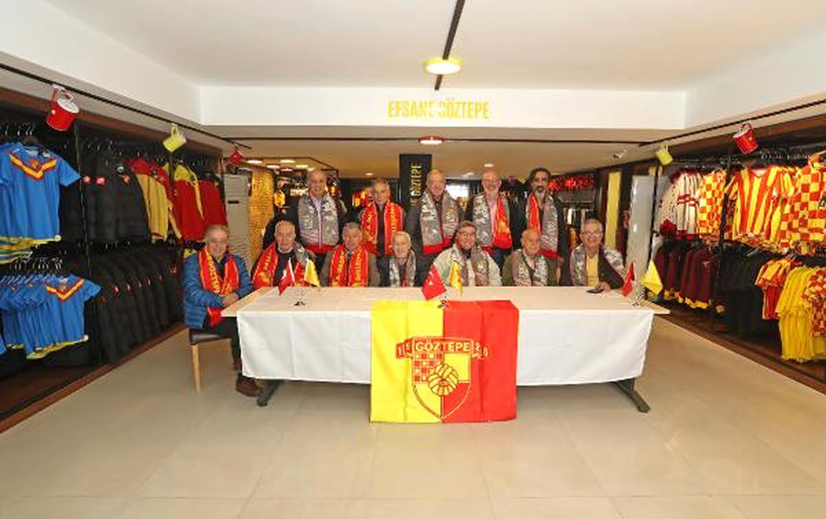 Göztepe\'den 50\'nci Yıl Atkısı
