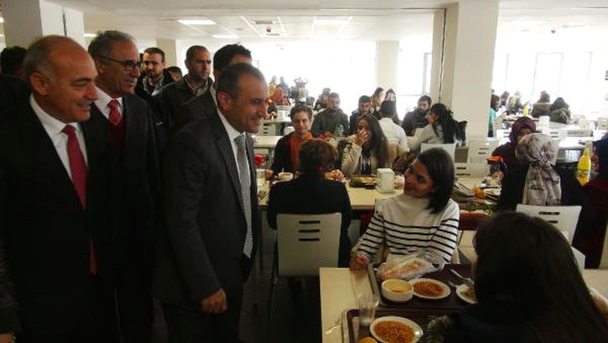 Munzur Üniversitesi\'ndeki Bin 62 Öğrenciye Ücretsiz Öğle Yemeği Verilecek