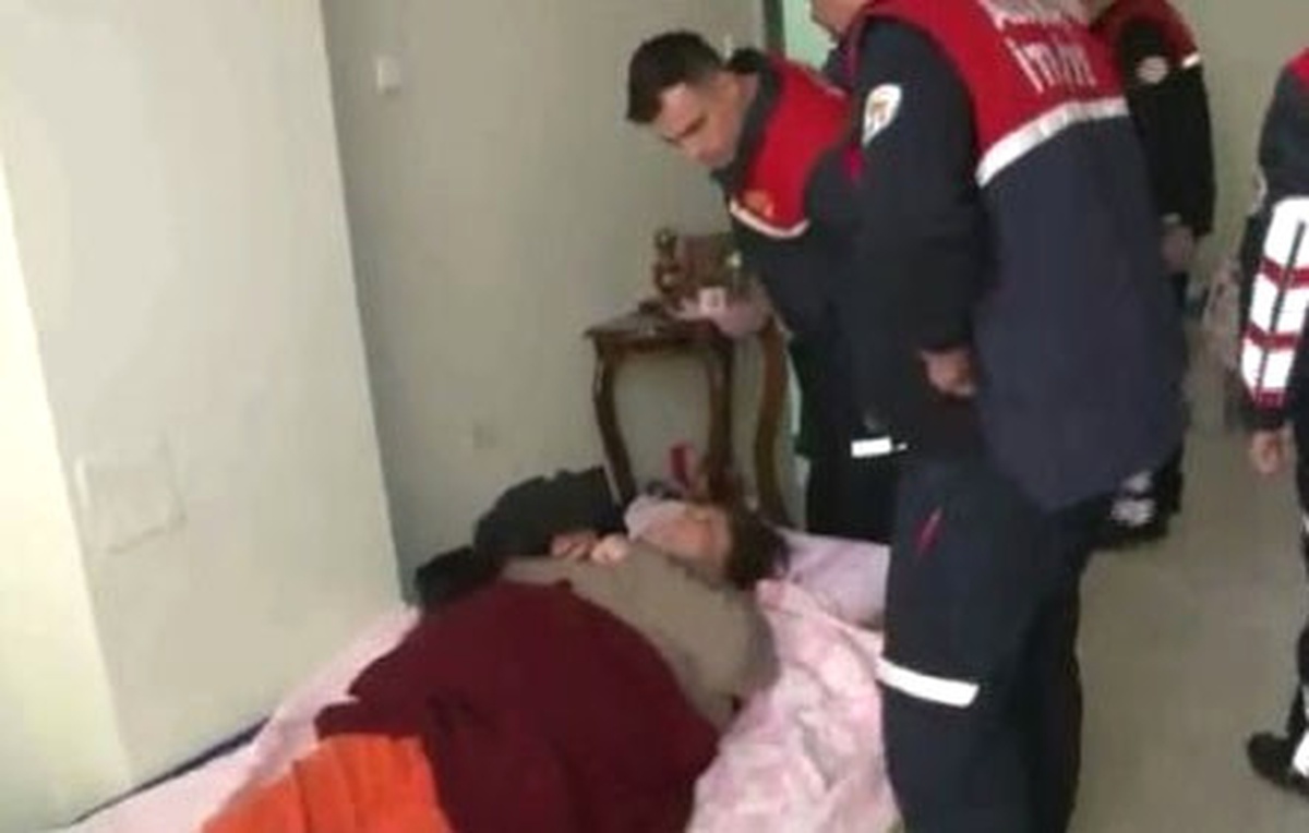 Omzu Kırık Kadının İmdadına Cankur Yetişti