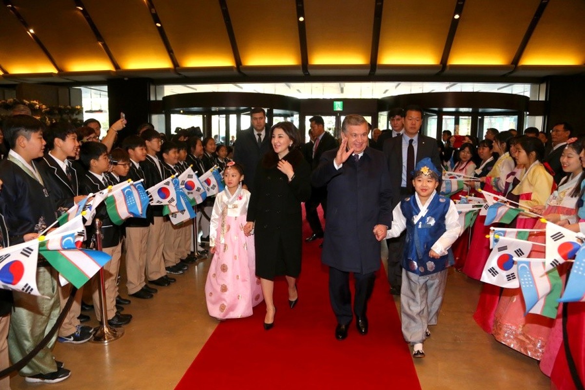 Özbekistan Cumhurbaşkanı Mirziyoyev, Güney Kore\'de