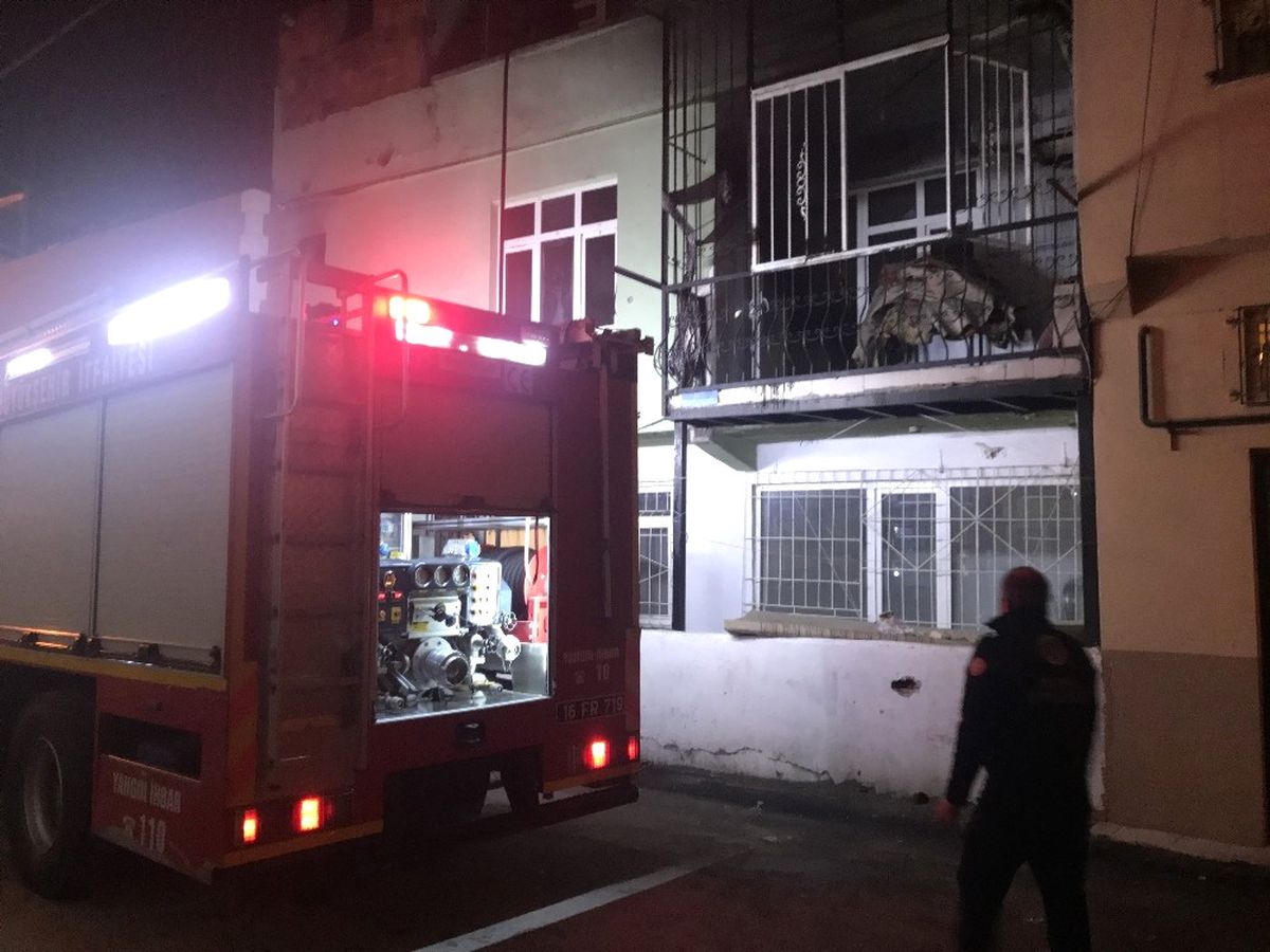 Psikolojik Destek Gören Şahıs Kendi Evini Yakıp Kaçtı