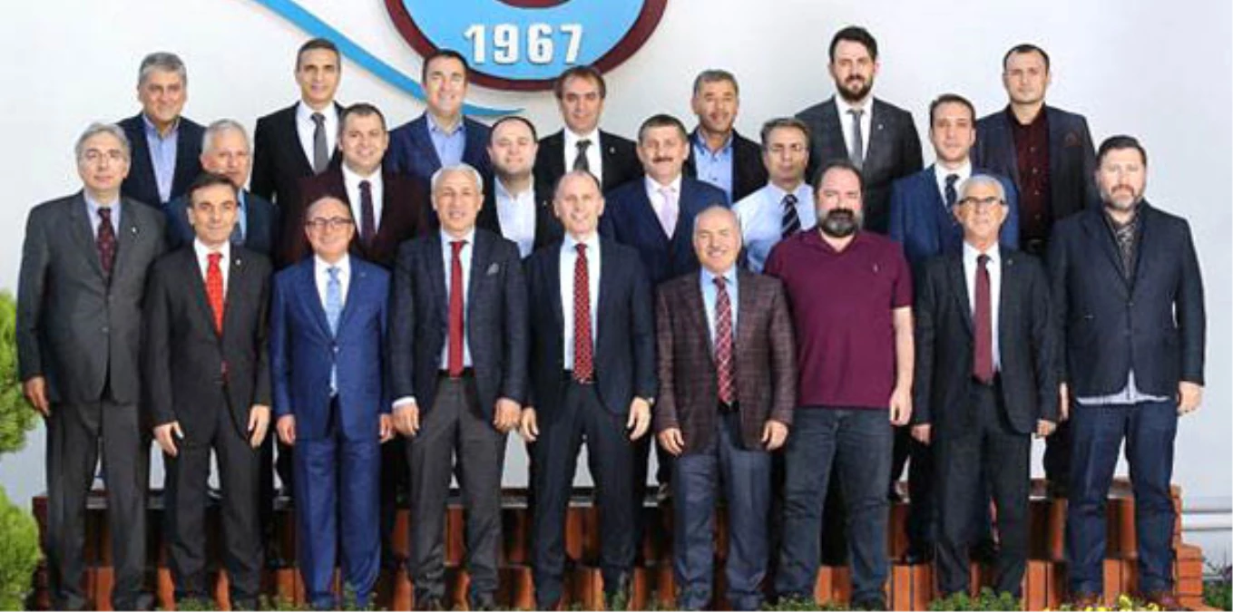 Trabzonspor\'da Yeni Görev Dağılımı Yapıldı