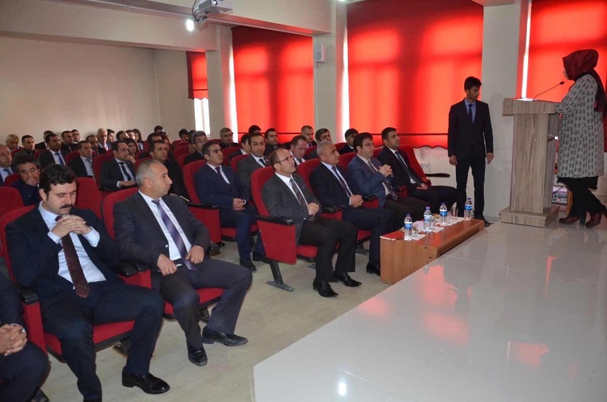 Yüksekova\'da Bilgilendirme Toplantısı