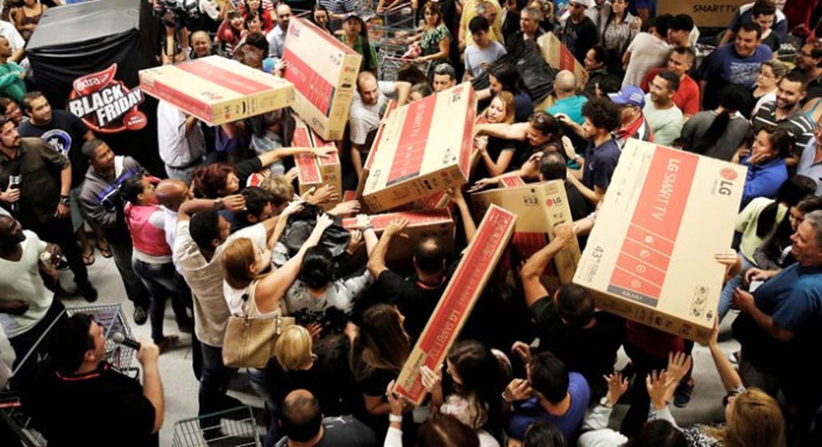 ABD\'de Black Friday Heyecanı