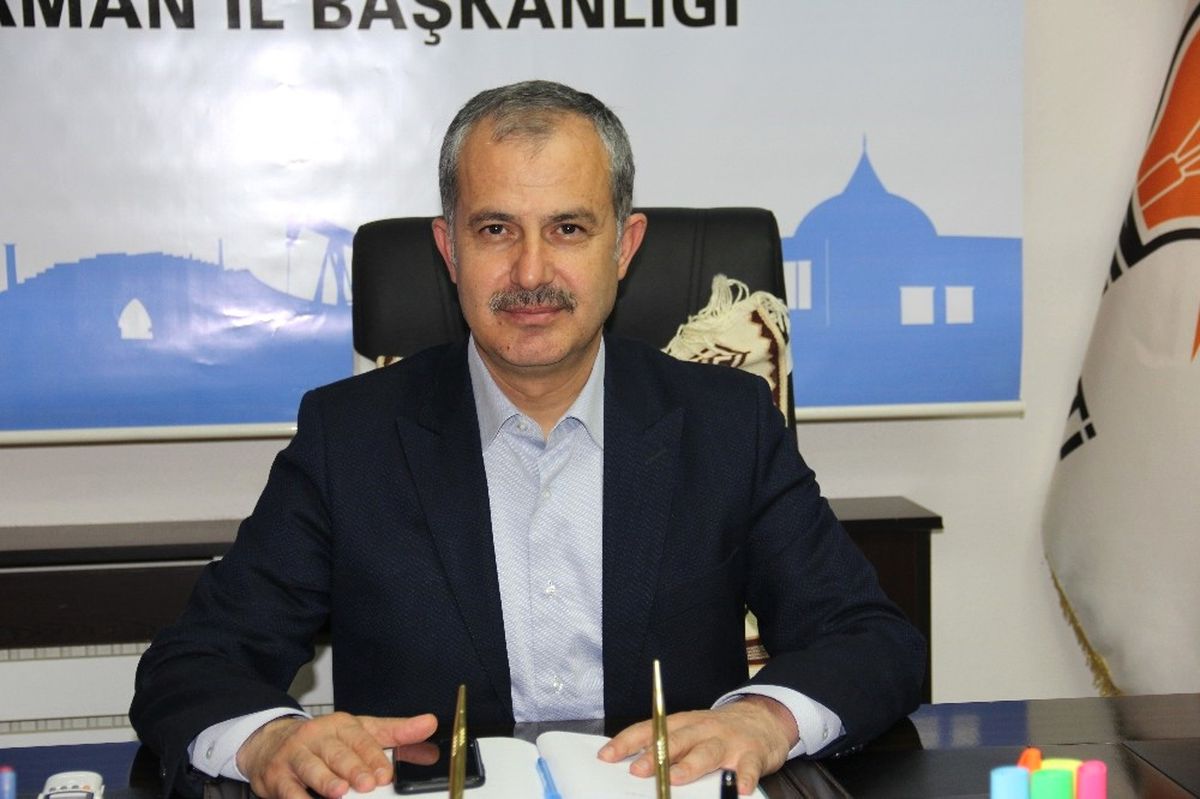 AK Parti İl Başkanı Mehmet Erdoğan\'dan Öğretmenler Günü Mesajı