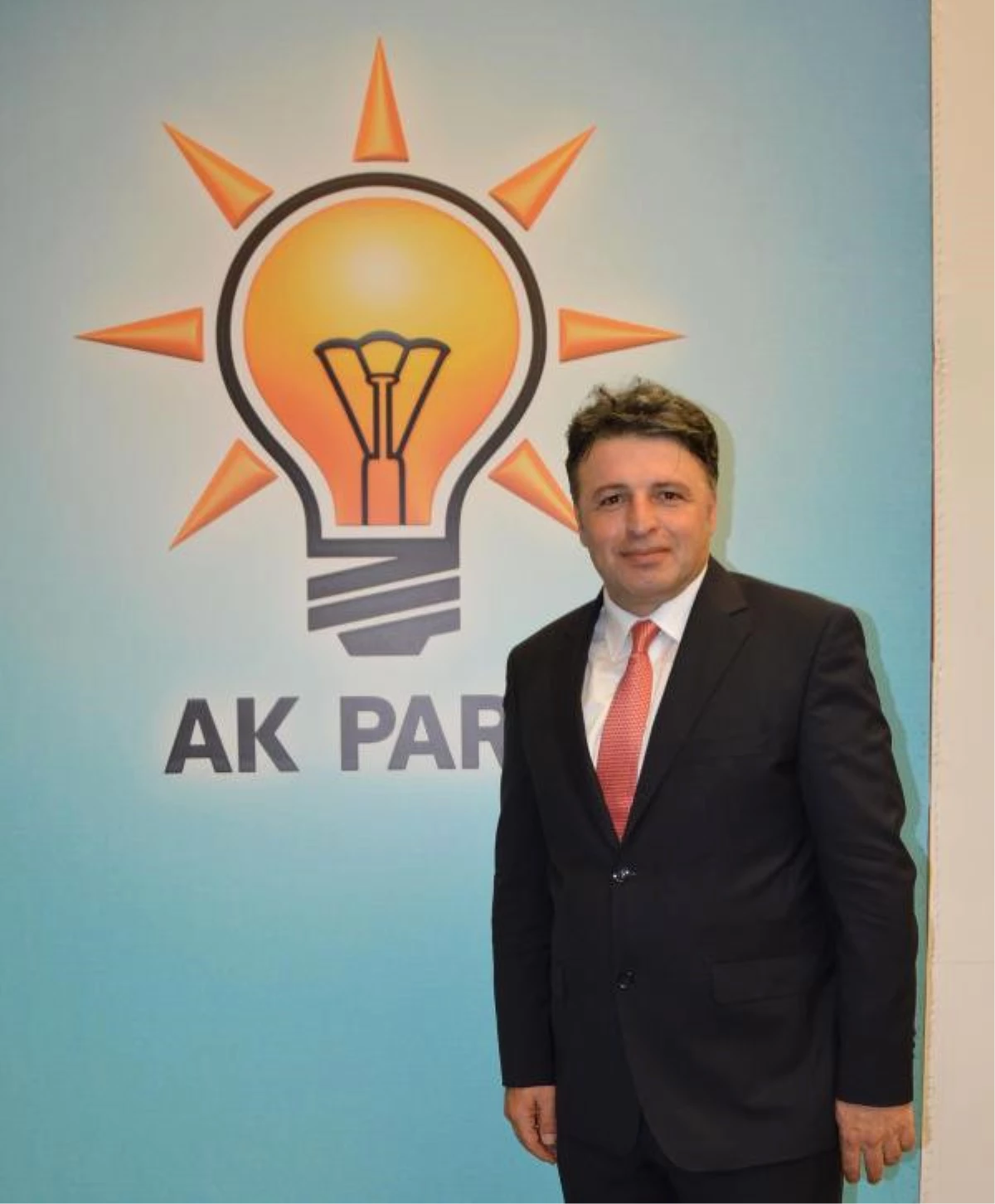 AK Parti Yunusemre İlçe Başkanı, Görevinden İstifa Etti