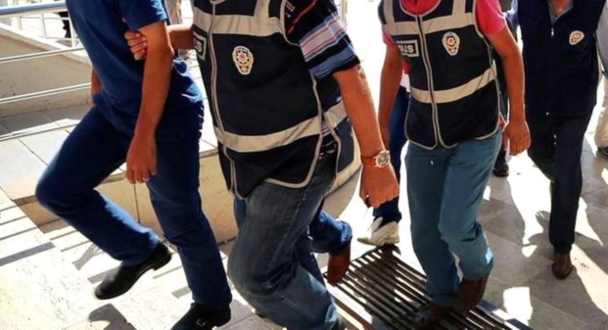 Antalya\'da 99 Kişiye Bylock\'tan Gözaltı Kararı