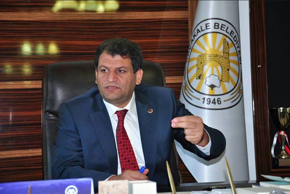Ayhan, 24 Kasım Öğretmenler Gününü Kutladı