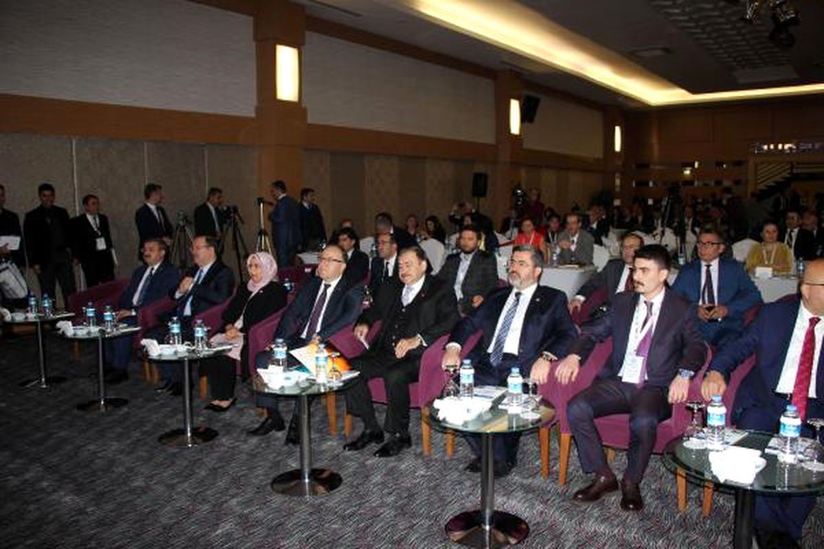 Bakan Eroğlu: Suriye\'nin Mutlaka Yeniden İnşası Gerekiyor