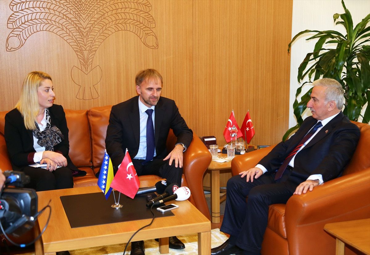 Bosna Hersek\'in Ankara Büyükelçisi Sadoviç\'ten Vali Kamçı\'ya Ziyaret