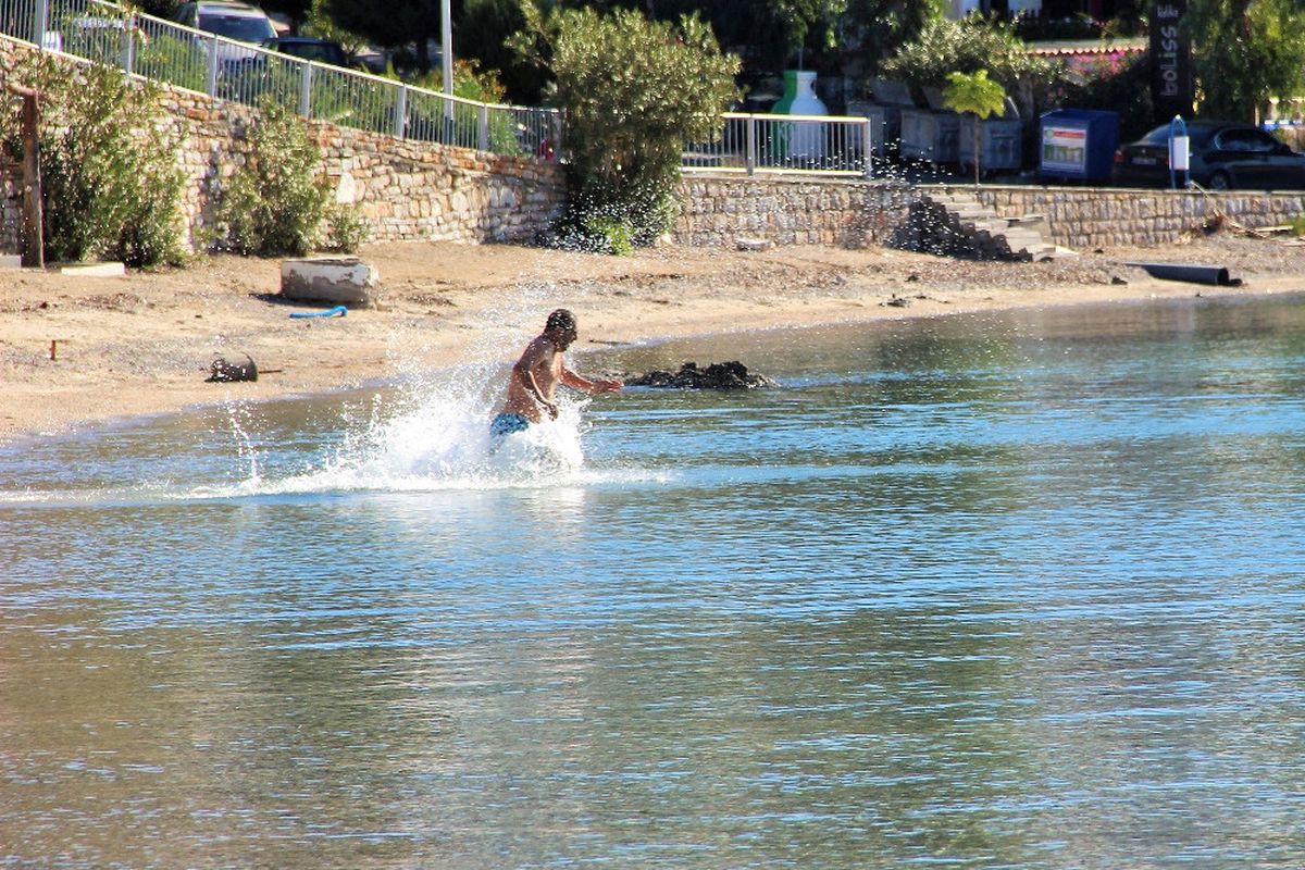 Doğu\'da Kar Çilesi, Bodrum\'da Deniz Keyfi
