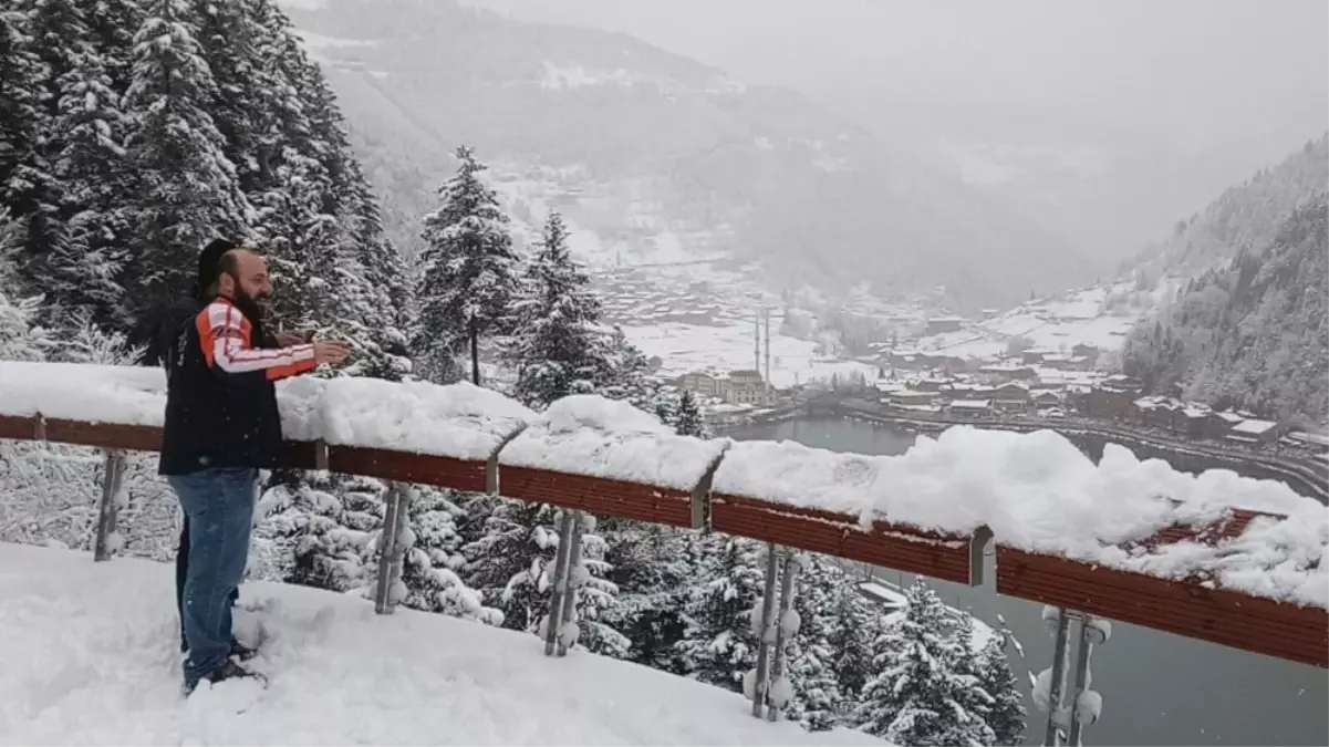 Doğu Karadeniz\'de Kar Yağışı Etkili Oluyor