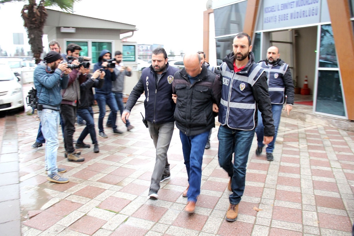 Hırsızlık İçin Girdikleri İş Hanında 2 Gün Yaşadılar