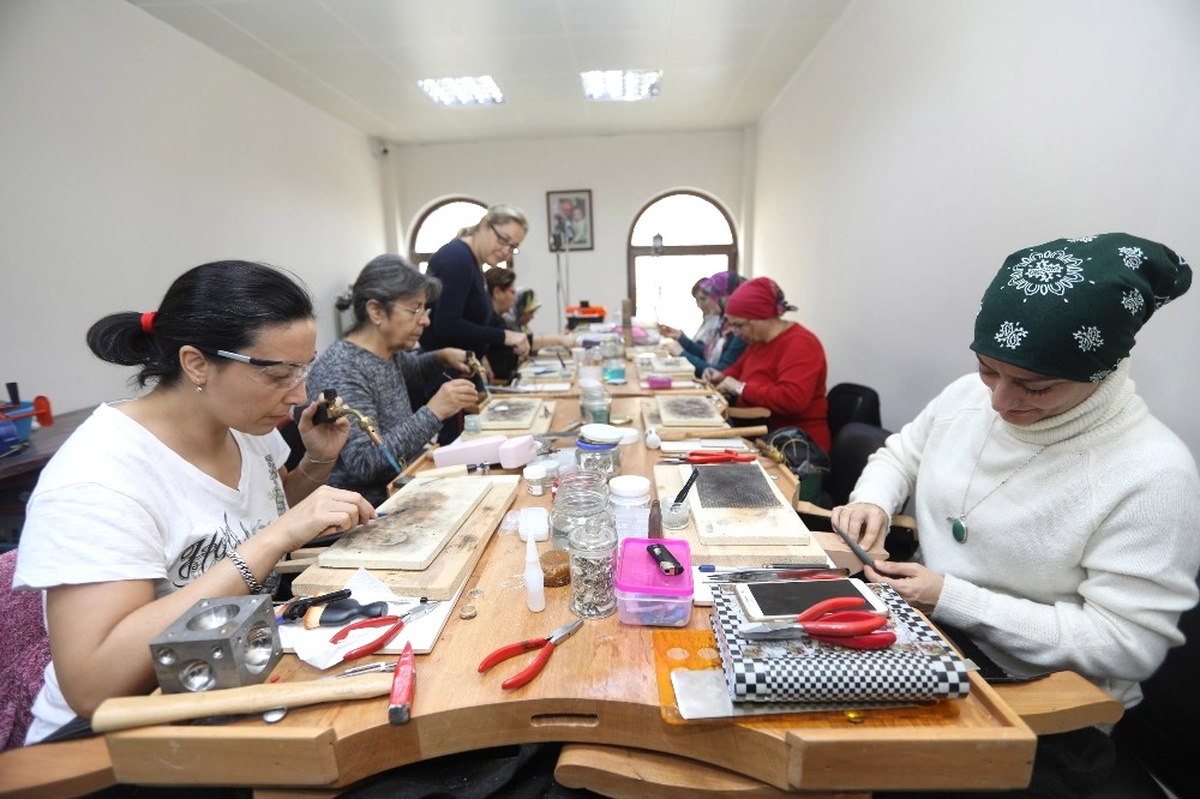 Hünerli Ellerden Altın ve Gümüşe Muhteşem Dokunuş