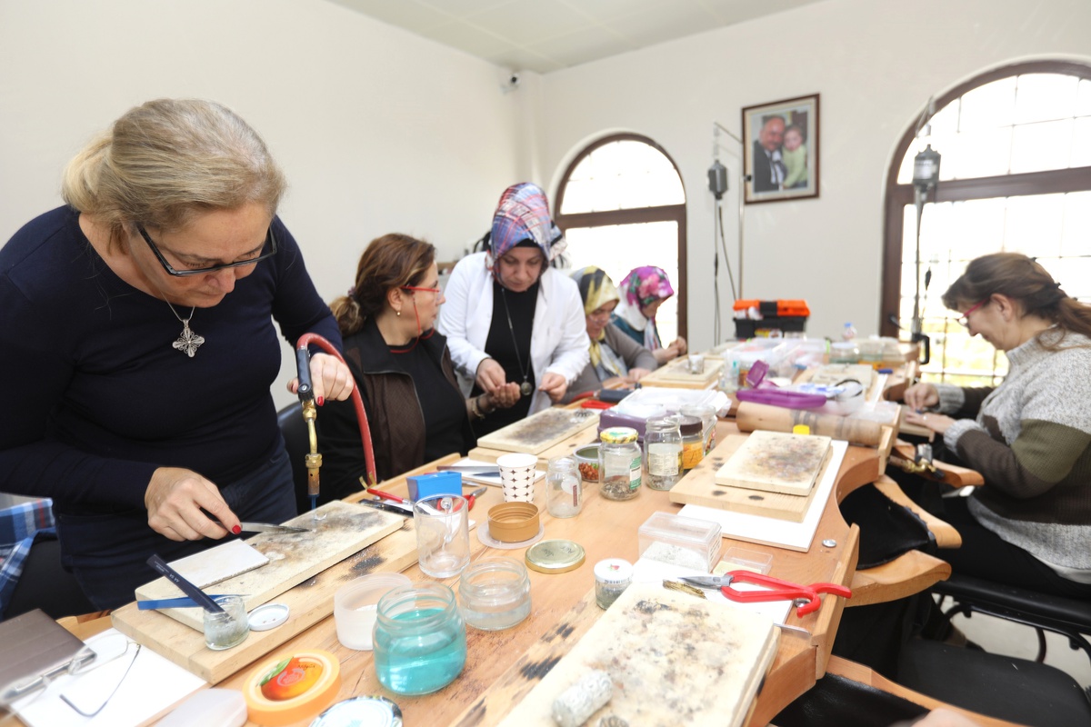 Hünerli Ellerden Altın ve Gümüşe Muhteşem Dokunuş