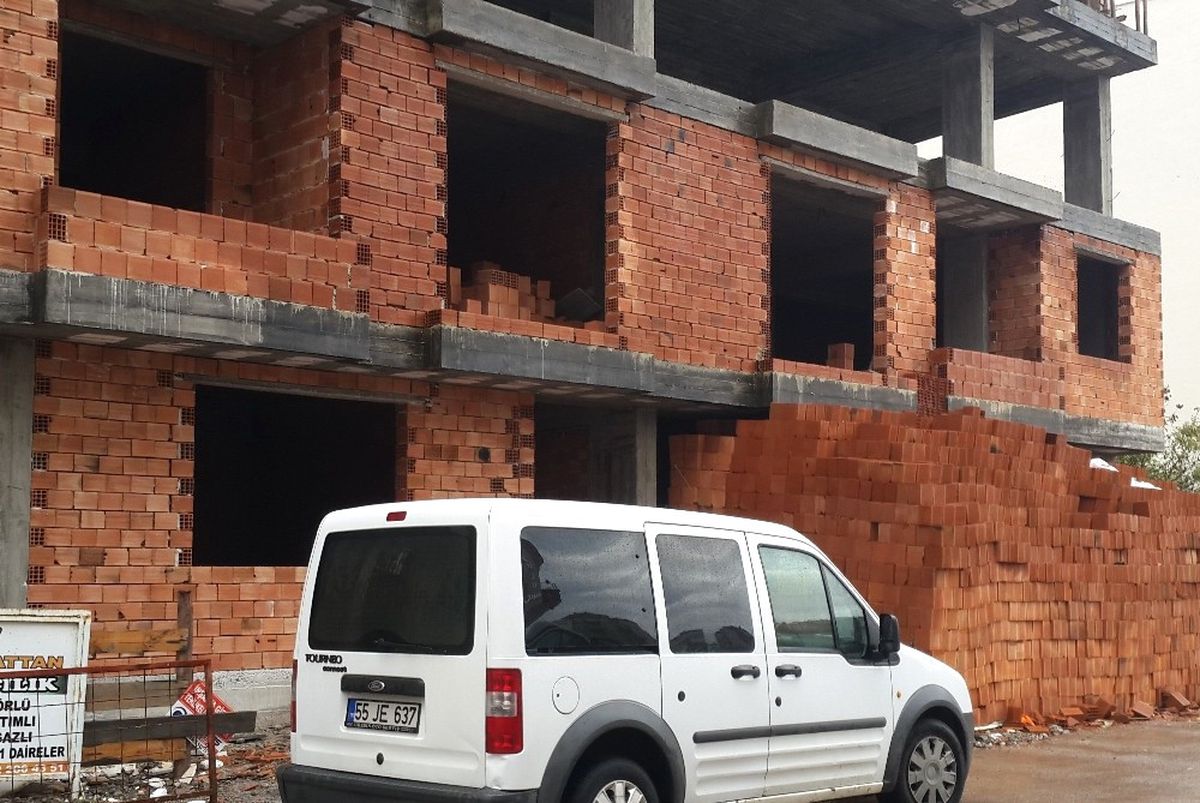 İnşaattan Elektrik Kablosu Çalındı