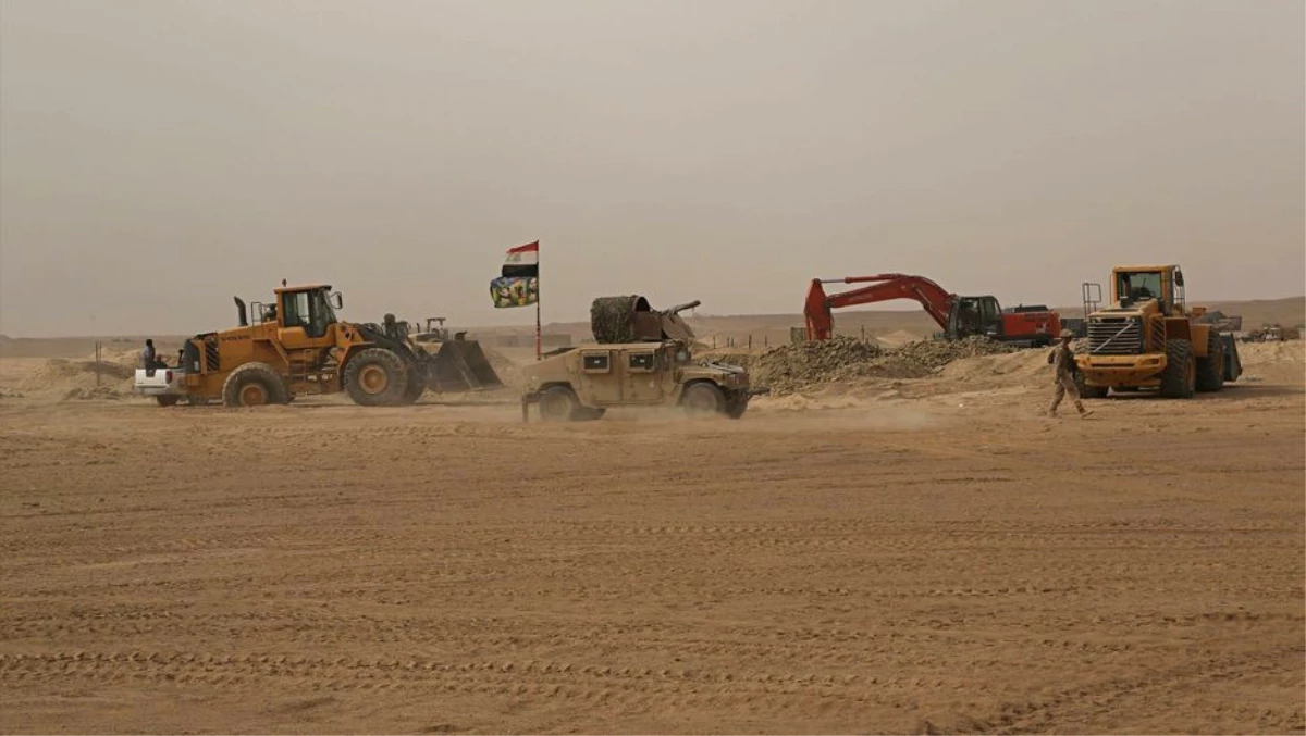 Irak Ordusu, DEAŞ\'ı Çölden Atmak İçin Operasyon Başlattı