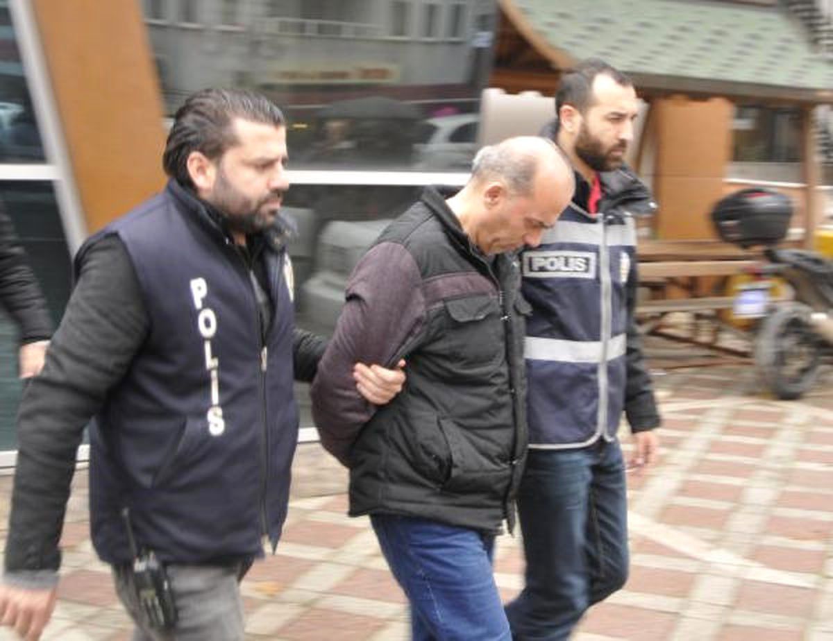 İş Merkezini Soyan Hırsızlar Yakalandı