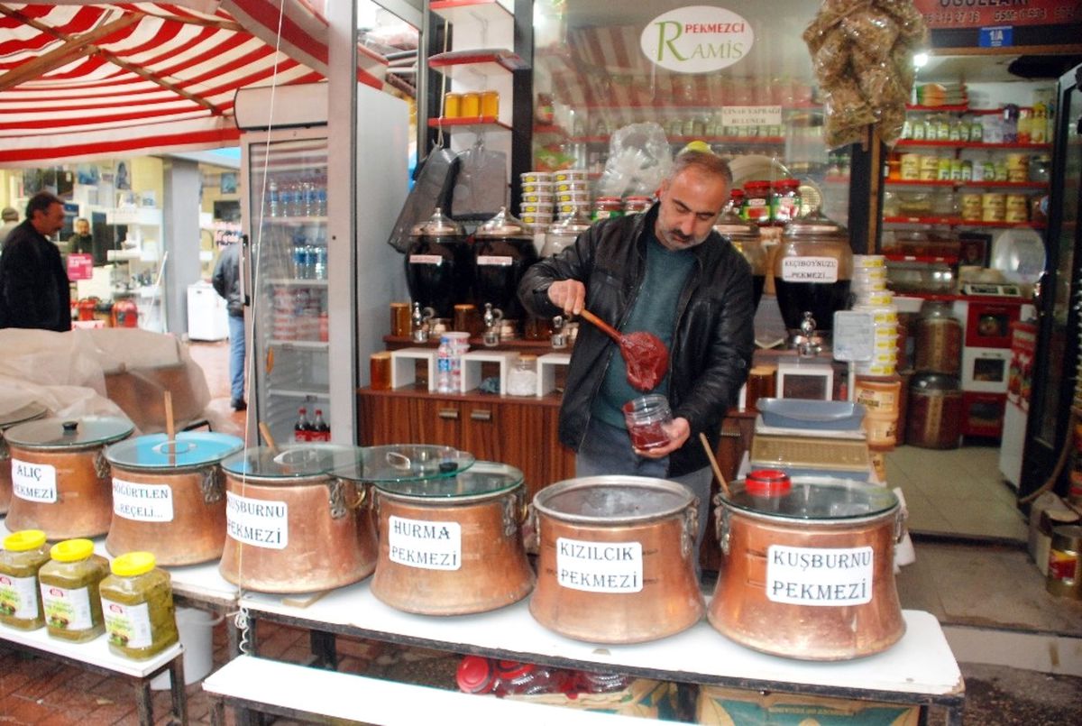 Kış Aylarında Sofraların Vazgeçilmezi \'Pekmez\'