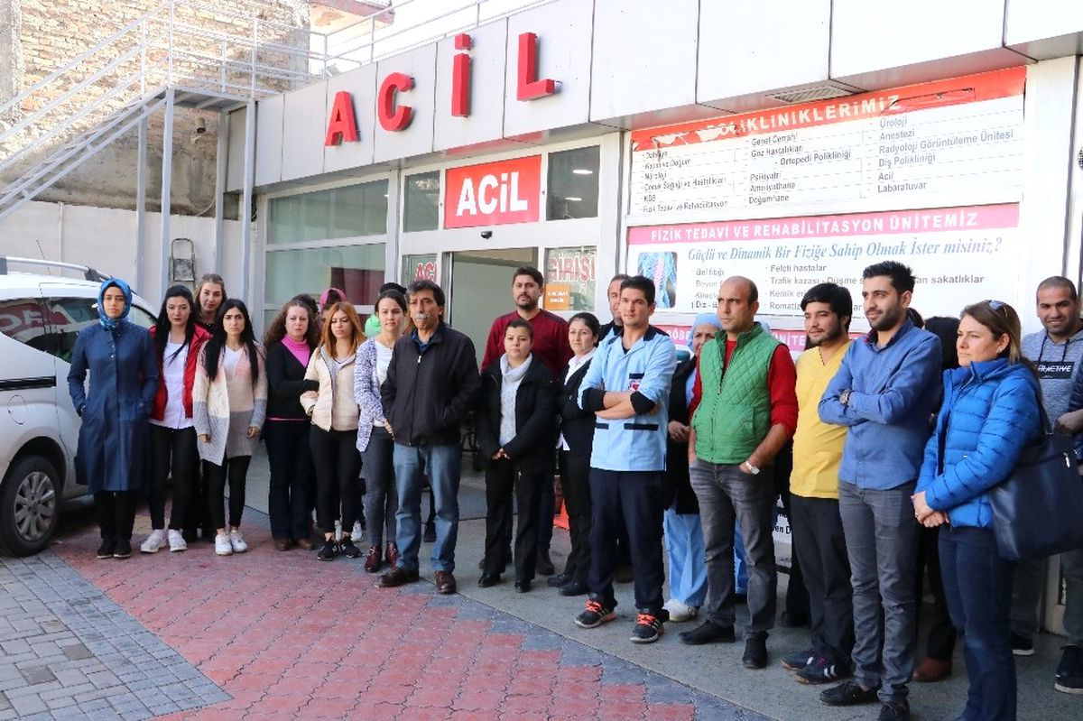 Maaşlarını Alamayan Sağlık Çalışanları İş Bıraktı
