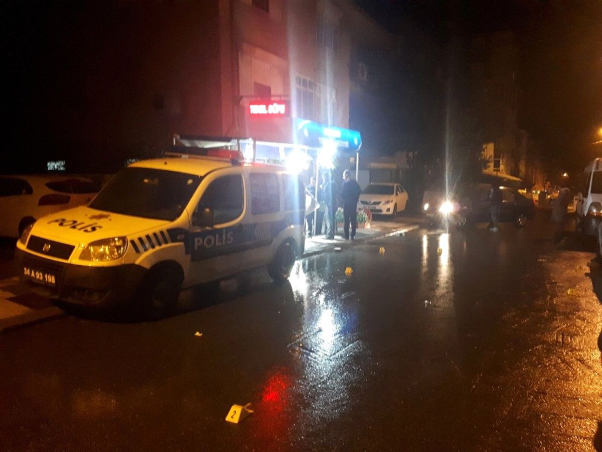 Maltepe\'de Silahlı İş Yeri Baskını; 1 Yaralı