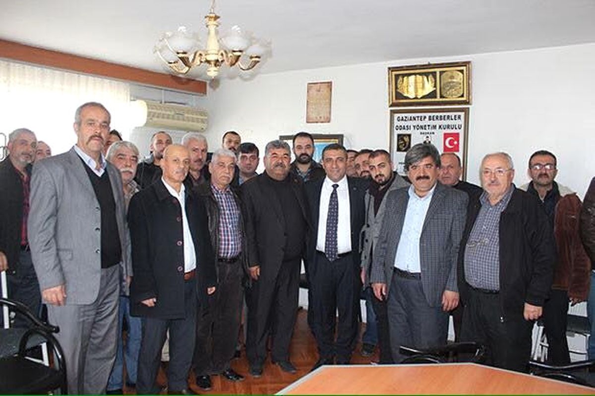 MHP\'li Taşdoğan Berberlerin Sorunlarını Dinledi