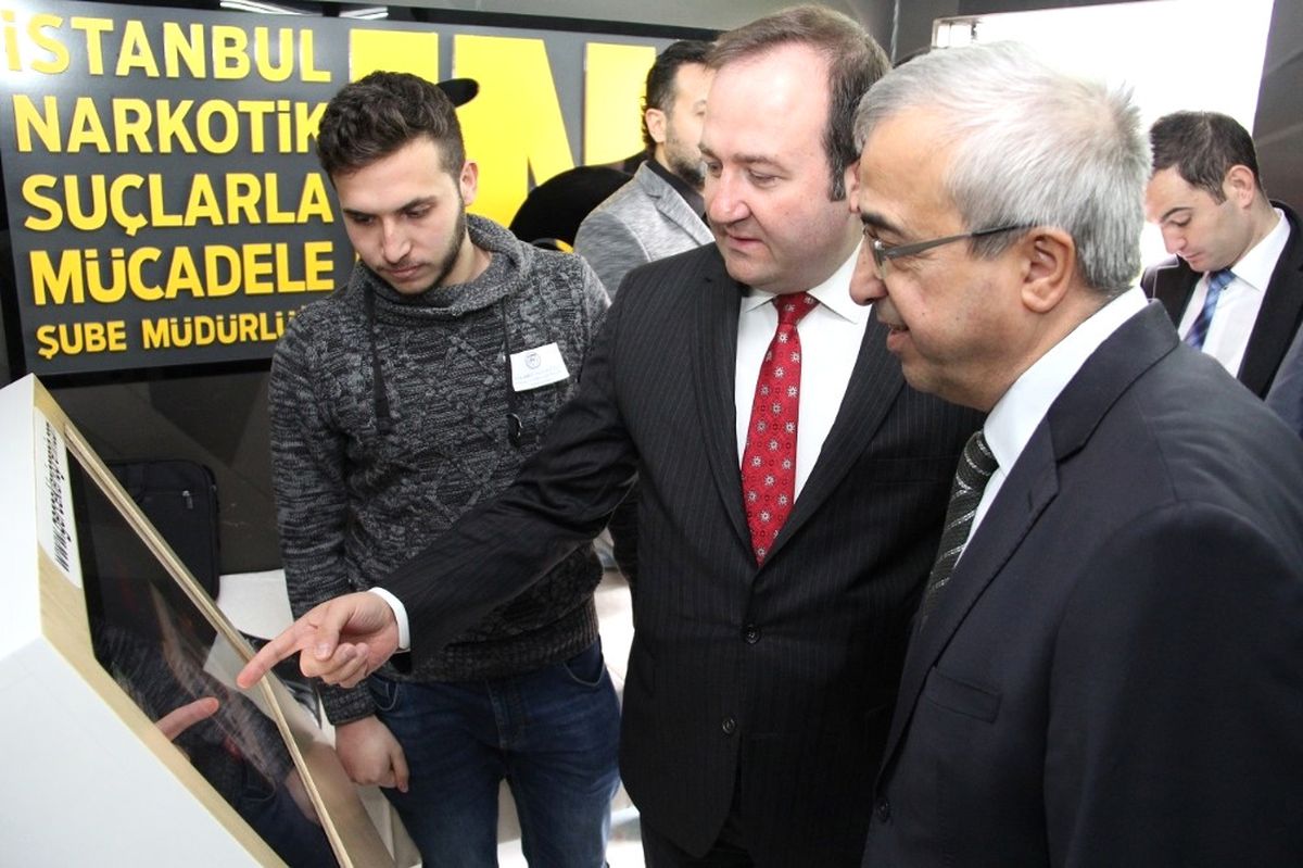 Narkotik Eğitim Tırı" Kırklareli Üniversitesi\'nde