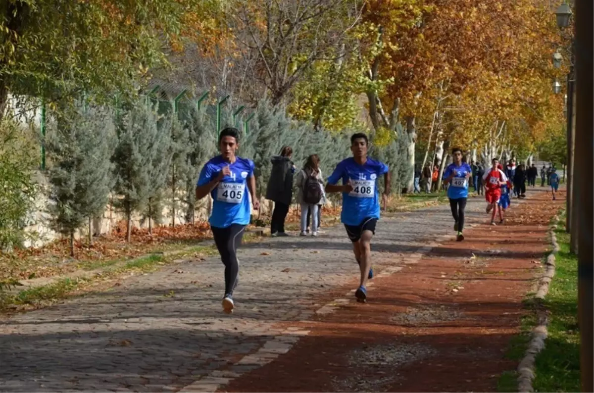 Okullar Arası Atletizm Kros Yarışlarında Birinciler Belli Oldu