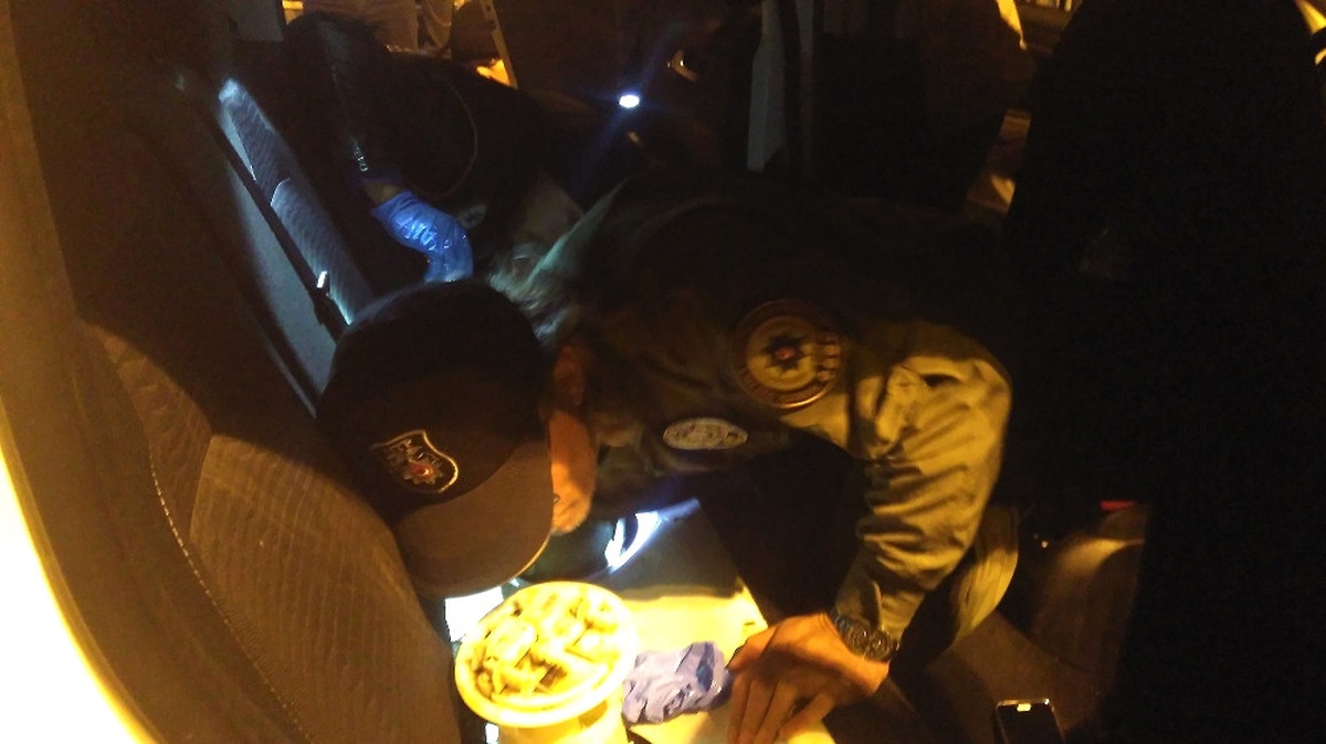 Otomobilin Yakıt Deposundan 22 Kilo Eroin Çıktı