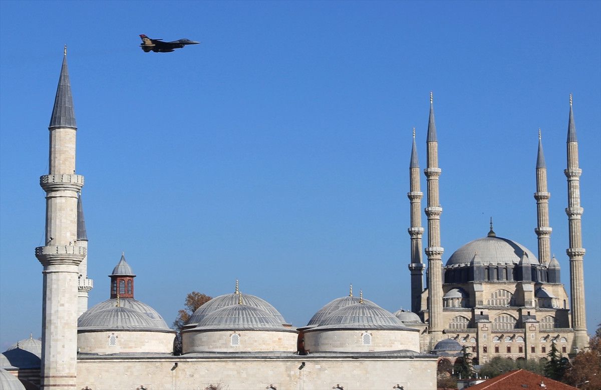 Solotürk, "Altın Üçgende" Prova Yaptı