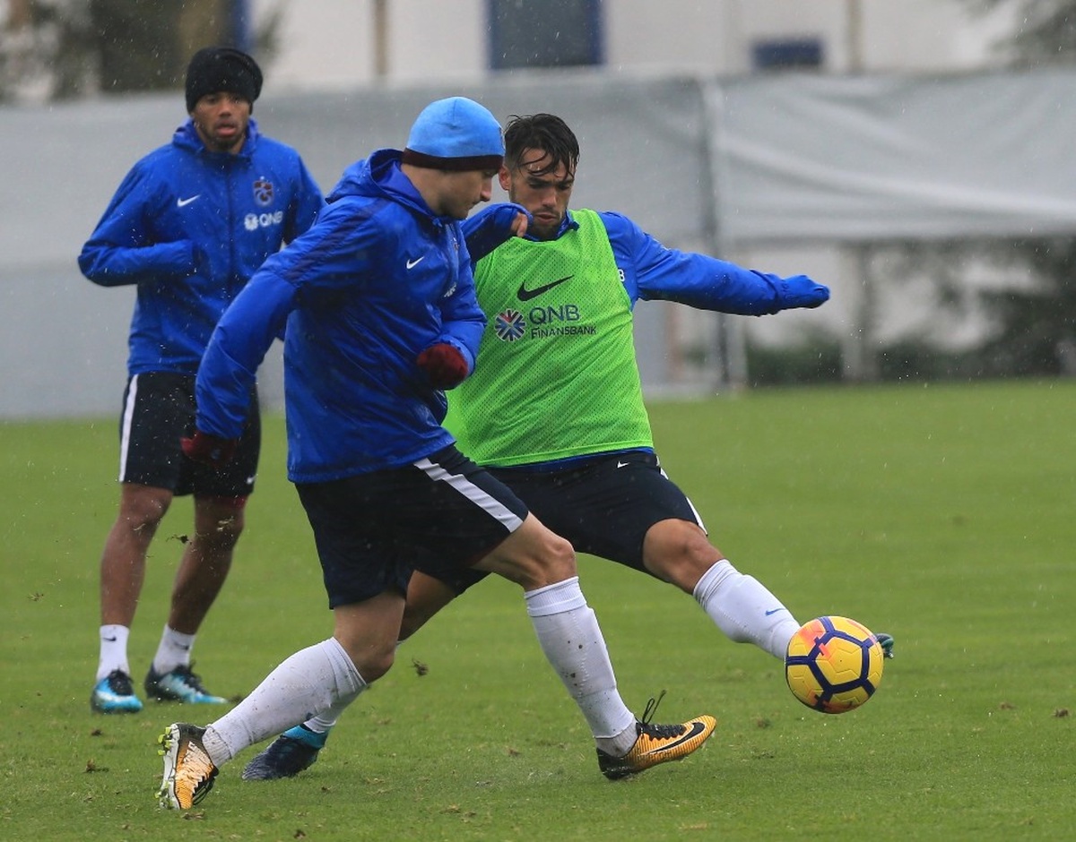 Trabzonspor, Yağmur Altında Çalıştı