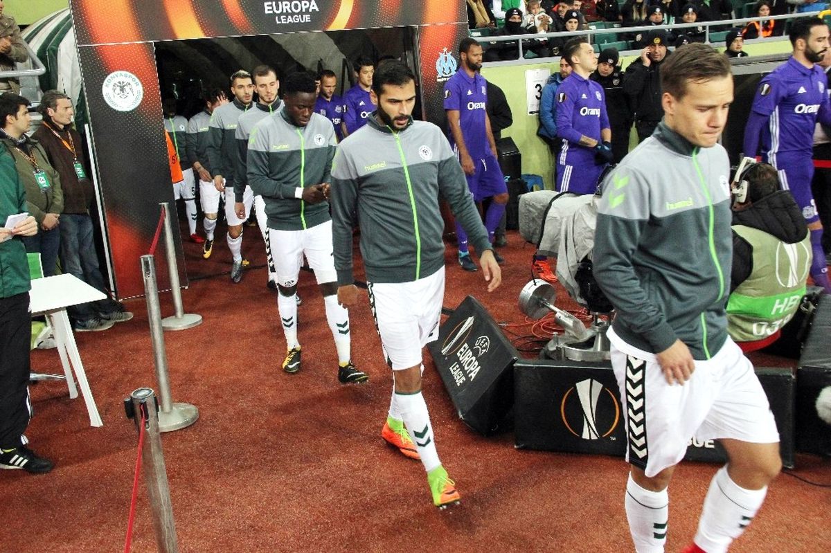 UEFA Avrupa Ligi: Atiker Konyaspor: 0 - Marsilya: 0 (İlk Yarı)